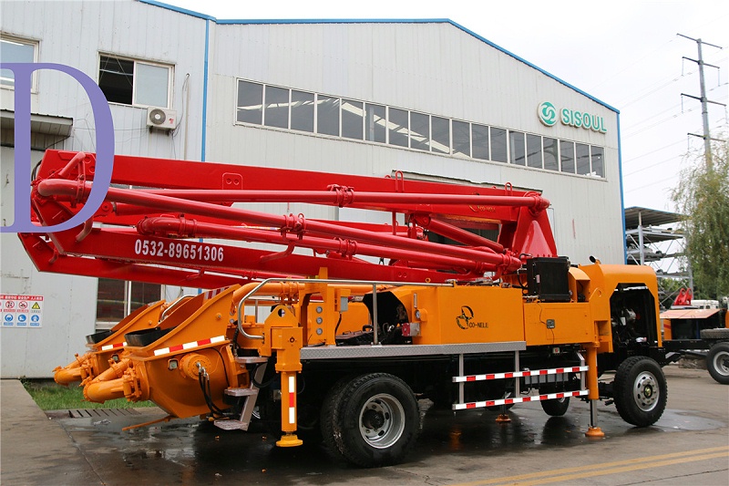 青島（dǎo）混凝土泵車價格 (2)