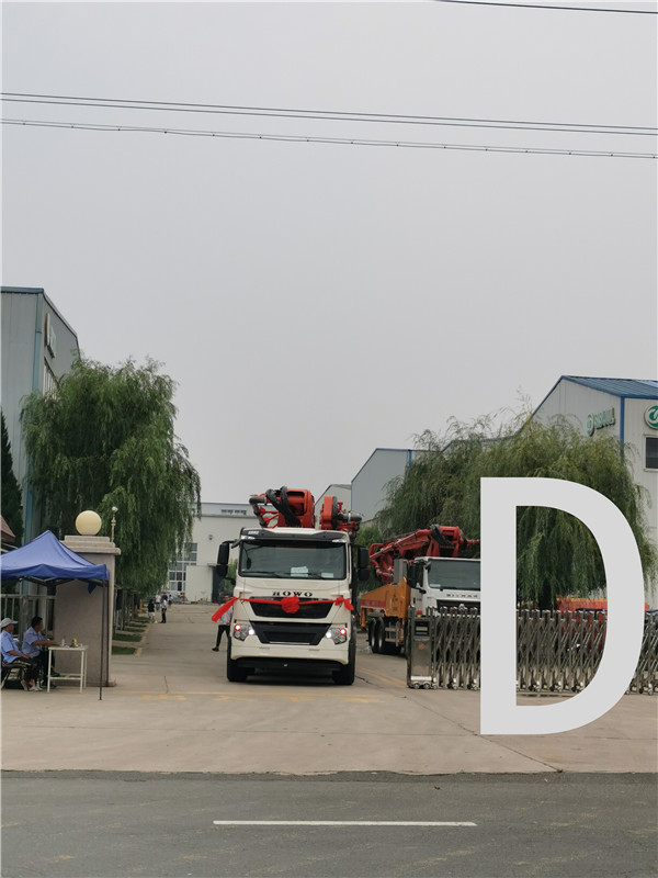 青島混凝土泵車價（jià）格 (2)