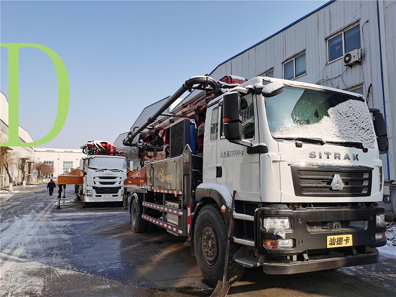 青島（dǎo）混凝土泵車價格 (17)