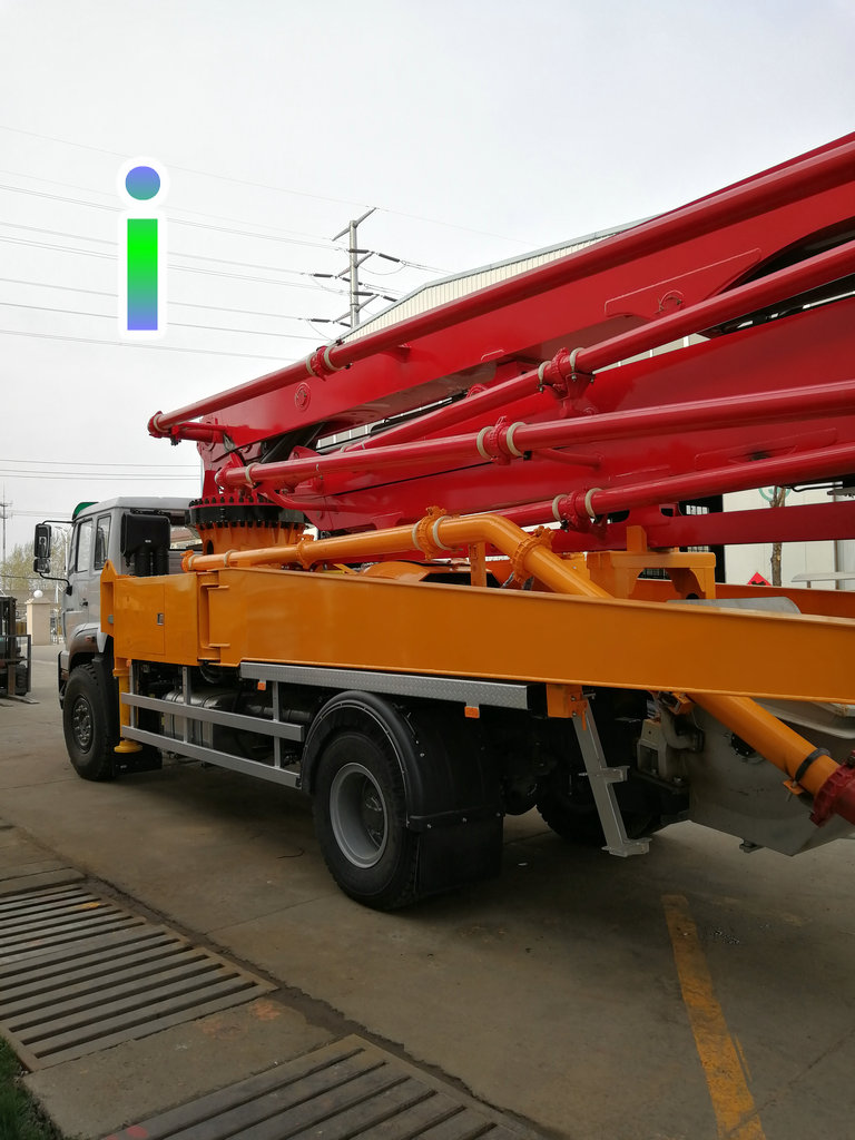 青島小型混凝土泵（bèng）車價格（gé） (7)