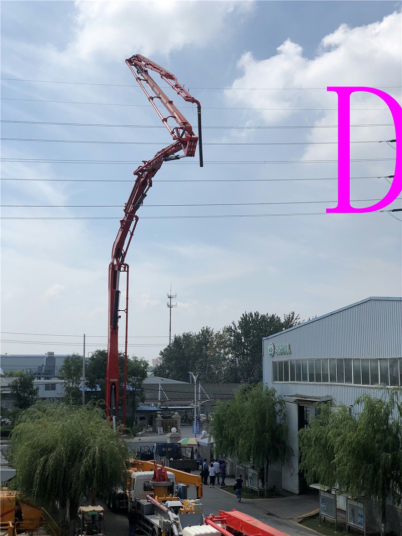 青島混（hún）凝土泵（bèng）車價格 (7)