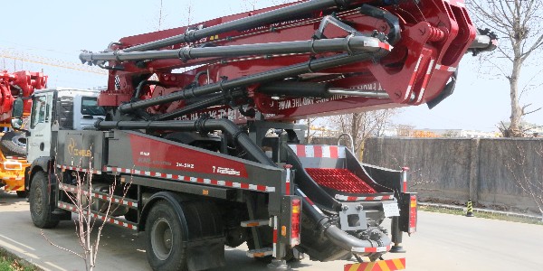 泵車（chē）在收車時要注意哪（nǎ）些