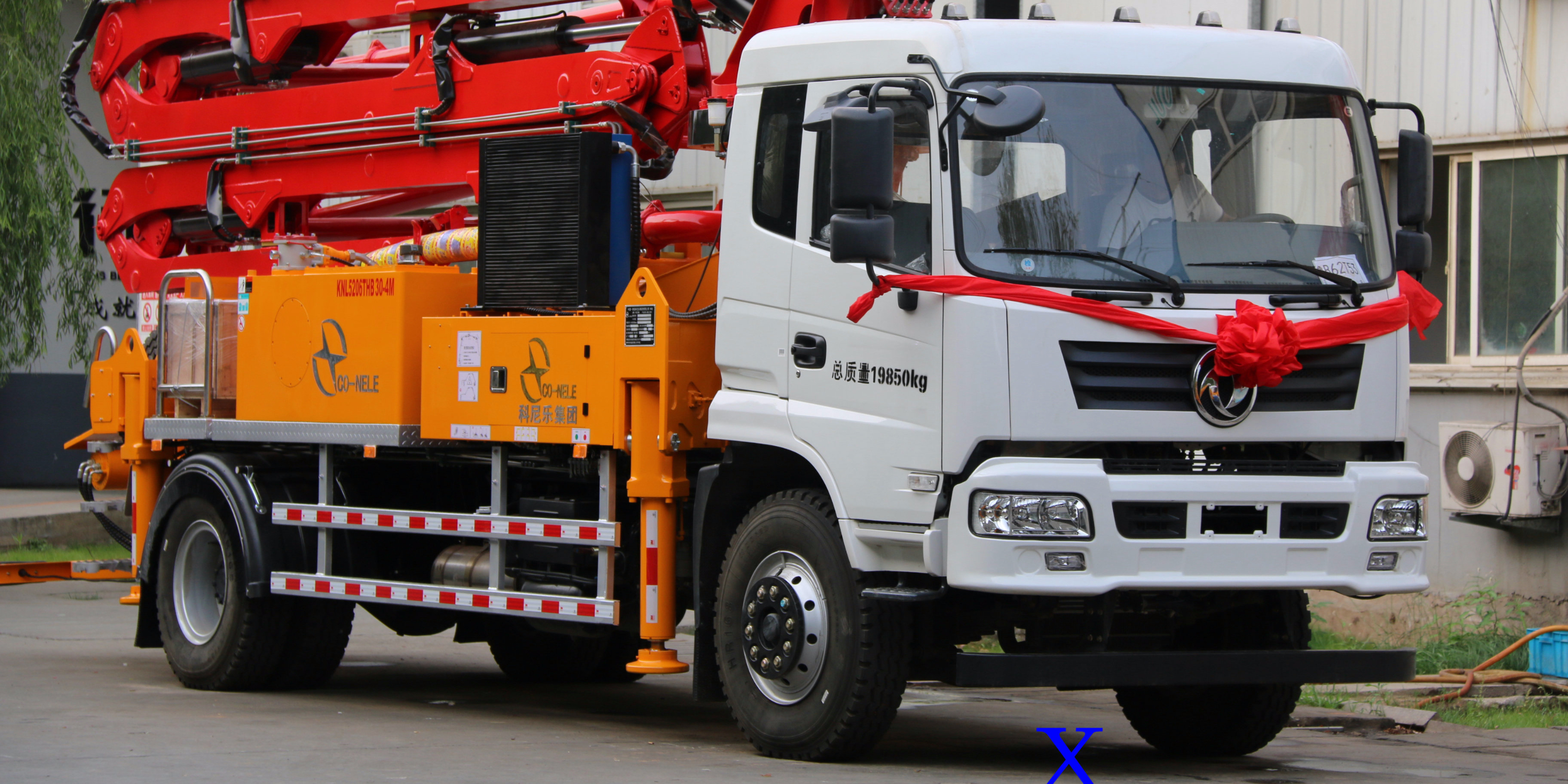 小型泵車蓄電池保（bǎo）養和維護方案（二（èr））