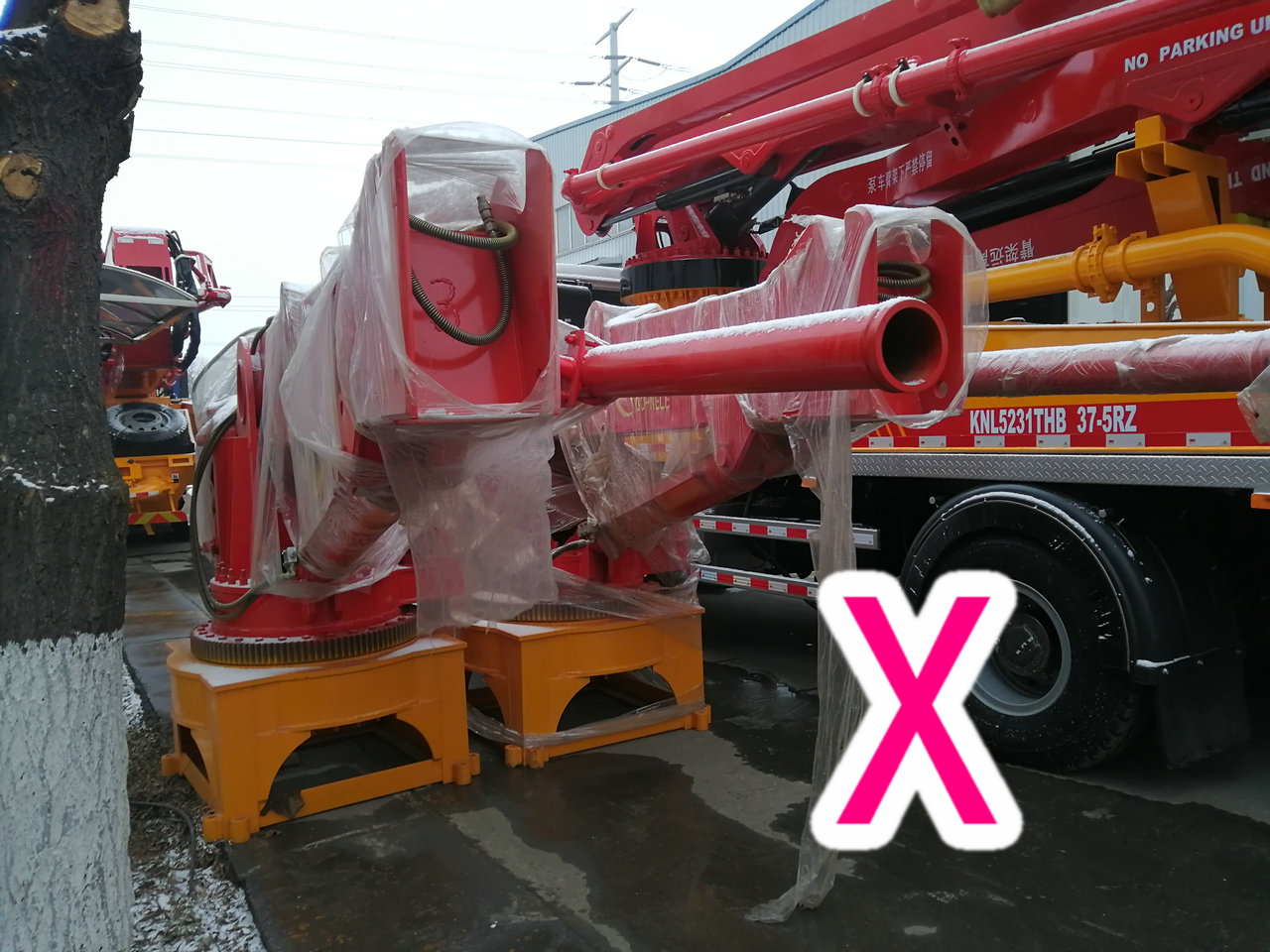 青島（dǎo）小（xiǎo）型混凝土泵車價格 (7)