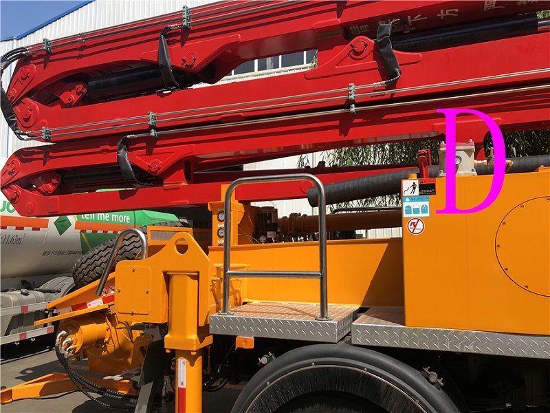 青島小（xiǎo）型混凝（níng）土泵車價格（gé） (6)