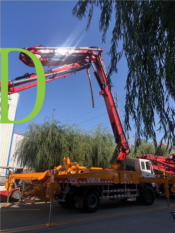 青島（dǎo）混凝土泵車價格 (9)