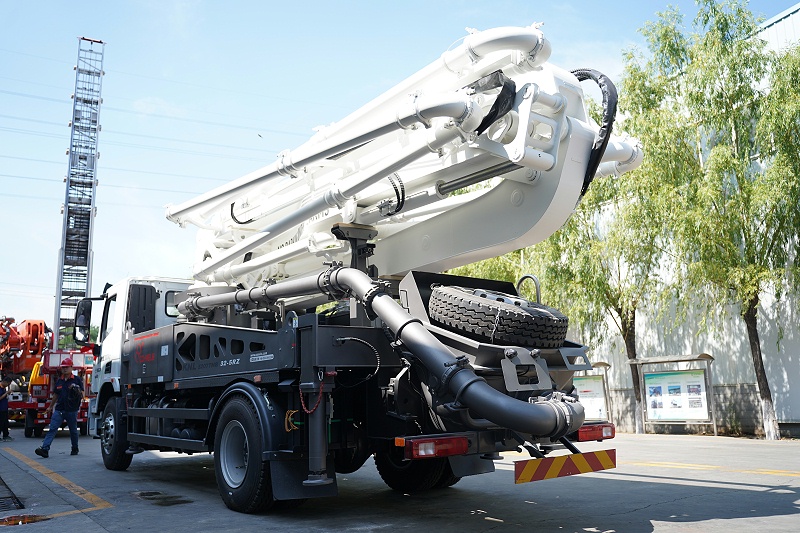 青島混凝土泵車價格（gé） (17)