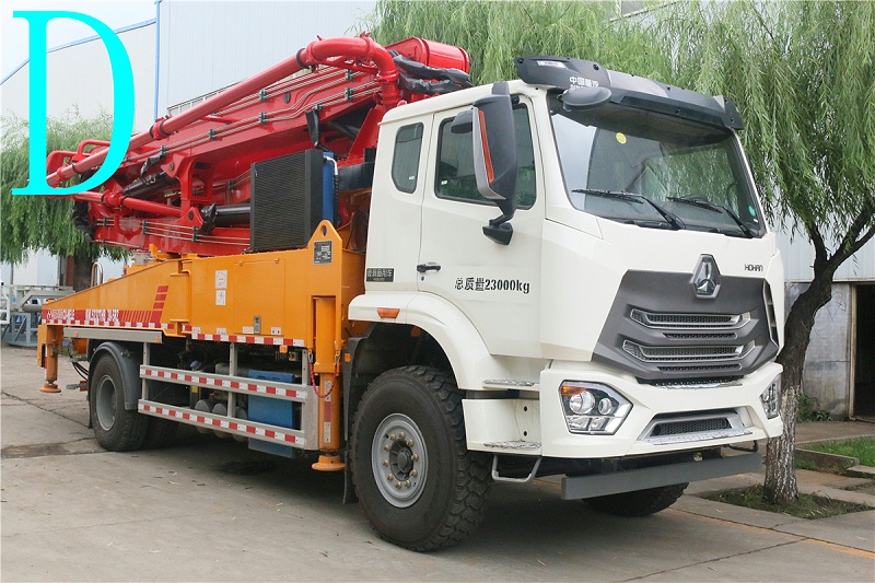 青島小（xiǎo）型混凝土泵（bèng）車價格 (3)