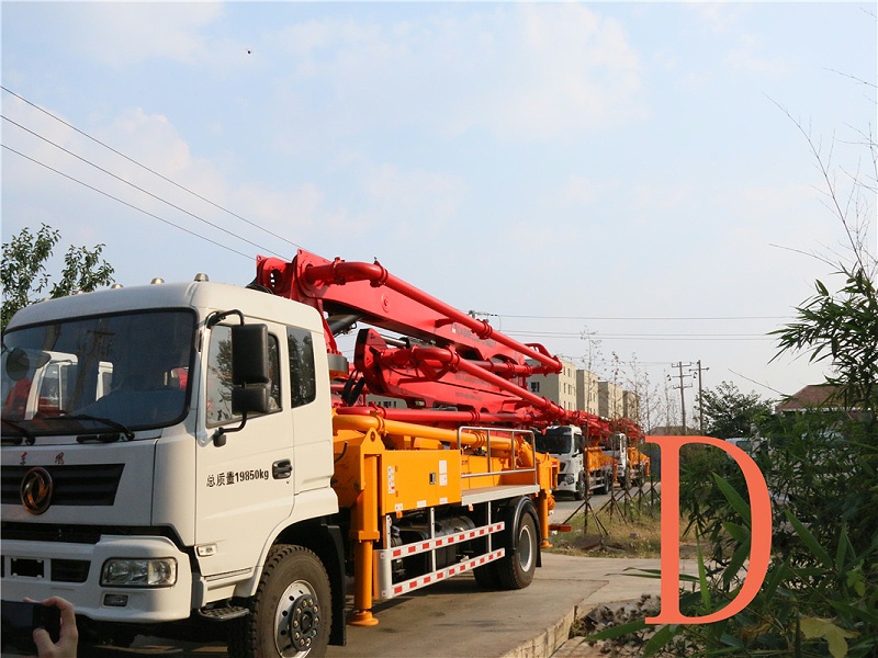 青島混凝土泵車價（jià）格 (3)