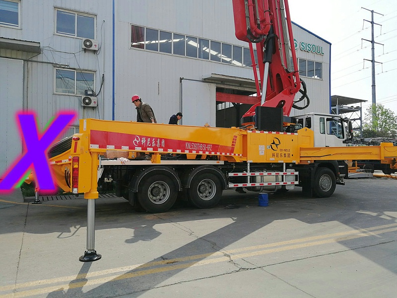 青島小型（xíng）混凝土泵車價格 (6)