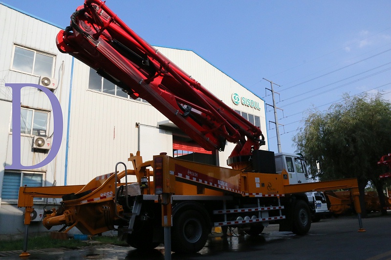 青島混（hún）凝土泵車價格（gé） (2)