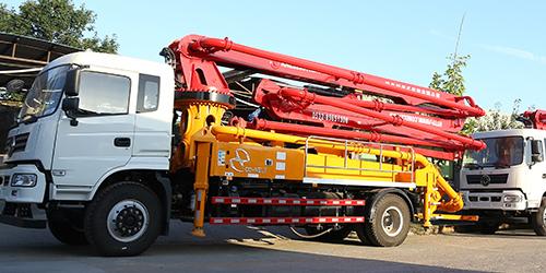 今天小科來聊一聊（liáo）小型混凝土泵車支腿操作的正確打開方式