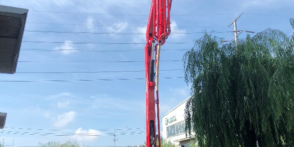 操作人（rén）員及維修人員的資格 一持有認（rèn）可的資格證書操作（zuò）泵車