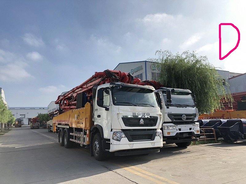 青島小型混凝土（tǔ）泵車價格 (2)