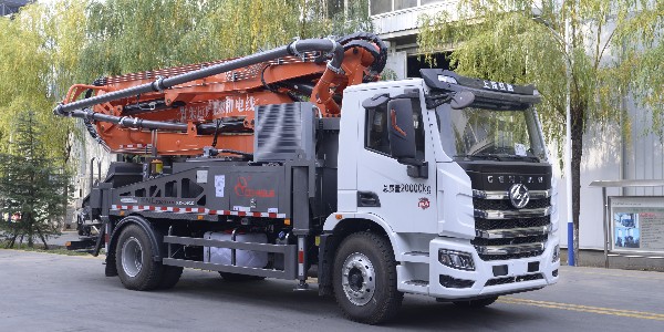 泵車在使用時支撐（chēng）地麵注意什麽