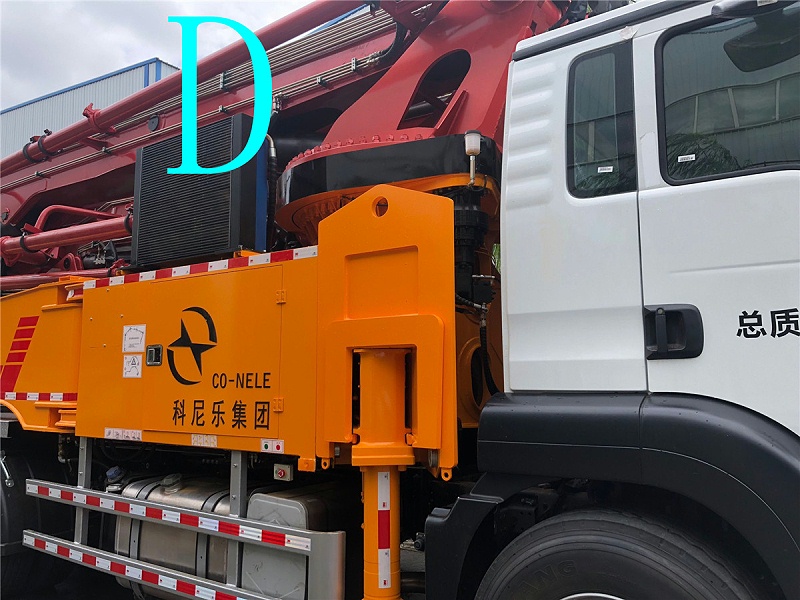 青島小（xiǎo）型混凝土泵（bèng）車價格 (12)