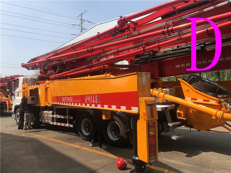 青島混凝土泵車價格（gé） (3)