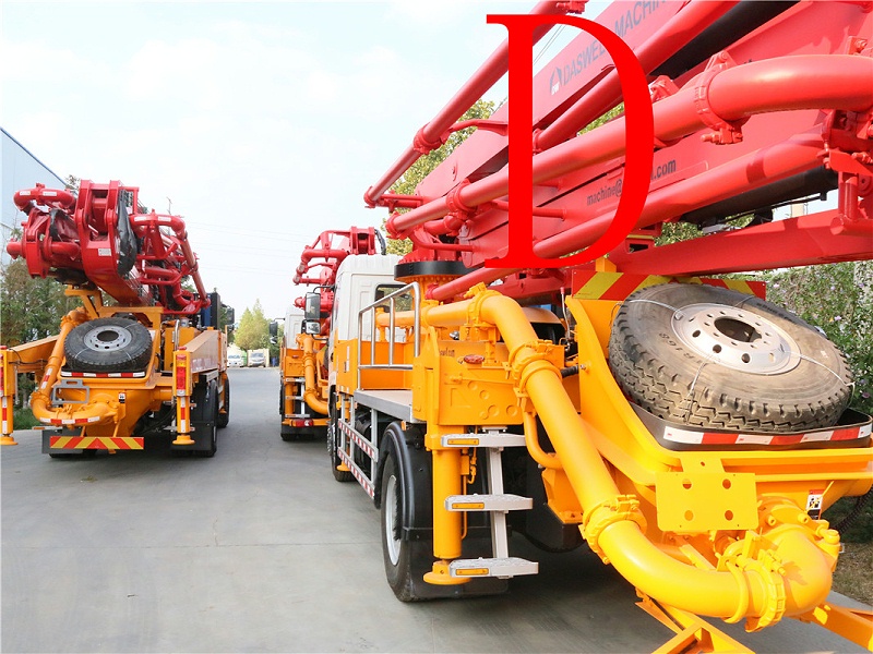 青島混凝（níng）土泵車價格 (3)