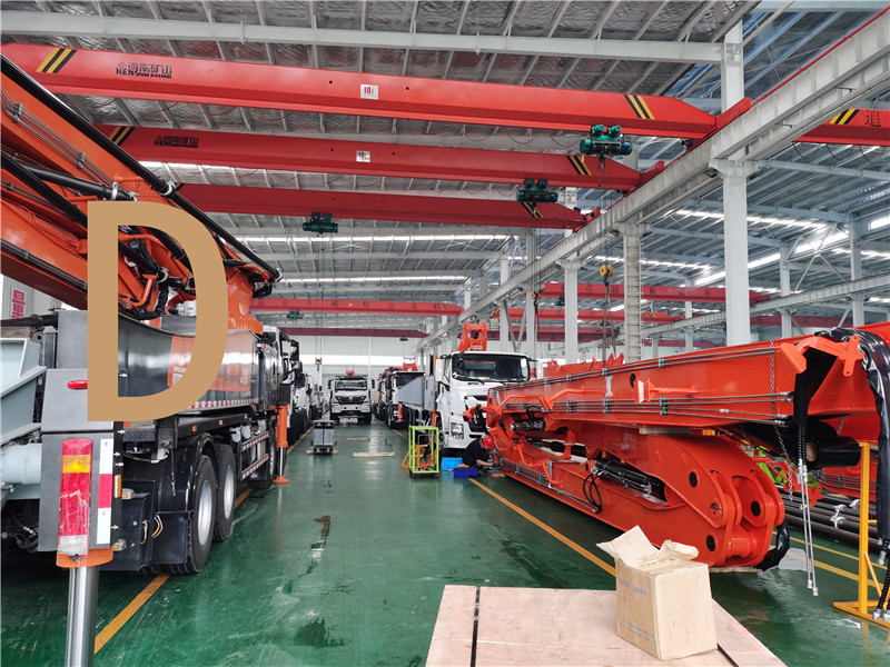 青島（dǎo）混凝土泵（bèng）車價格 (12)