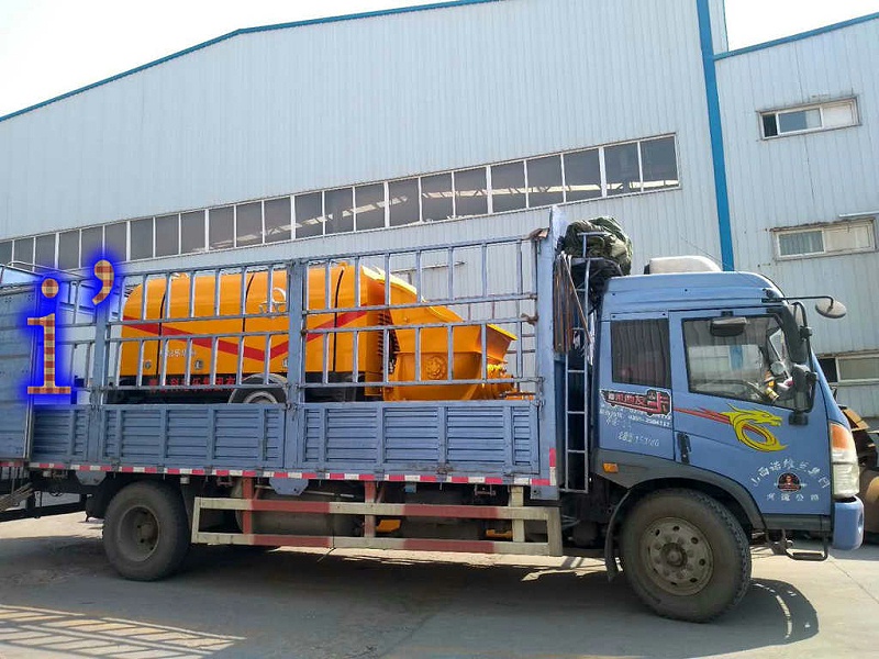 青島（dǎo）混凝土輸送泵價格 (3)