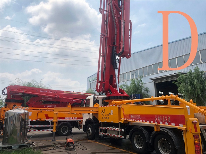 青島（dǎo）混凝土泵車價格（gé） (5)