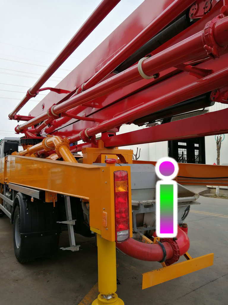 青島小型（xíng）混凝（níng）土泵車（chē）價格 (6)