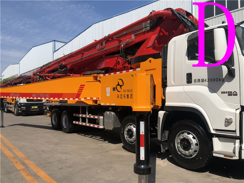 青（qīng）島小型混（hún）凝土泵車價（jià）格 (3)