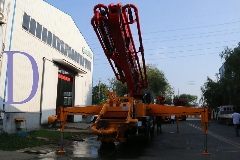青島混凝（níng）土泵車價格 (6)