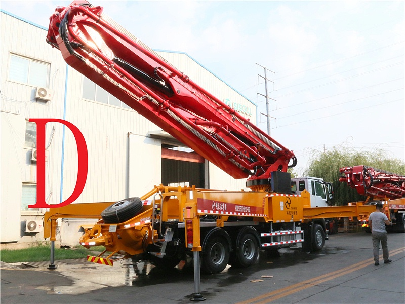 青島混（hún）凝土泵車價格 (13)