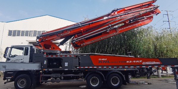 泵車怎麽使用能更省油