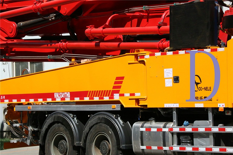 青島（dǎo）混凝土泵（bèng）車價（jià）格 (8)