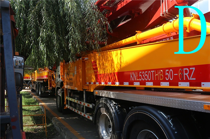 青島小型混凝土泵車價格（gé） (3)