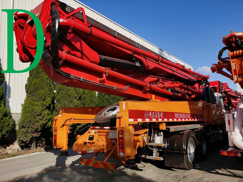 青島（dǎo）泵車價格 (15)