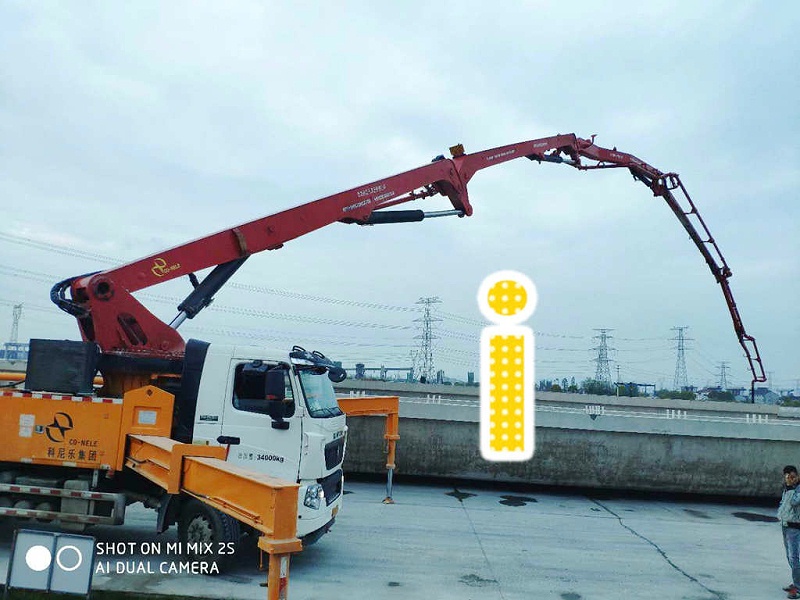 青島小（xiǎo）型混凝土泵車（chē）價格 (4)