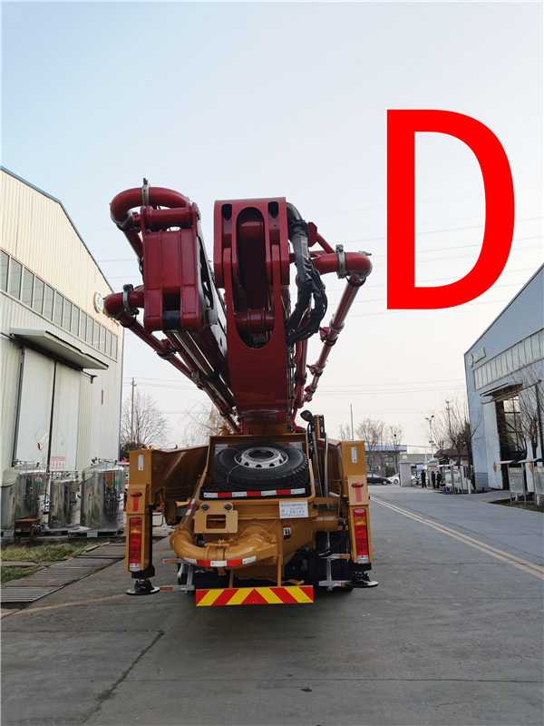 青島混（hún）凝土泵車價格 (61)