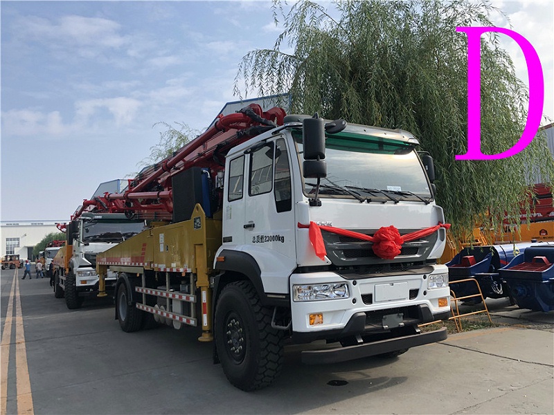 青島（dǎo）混（hún）凝土泵車價格 (13)