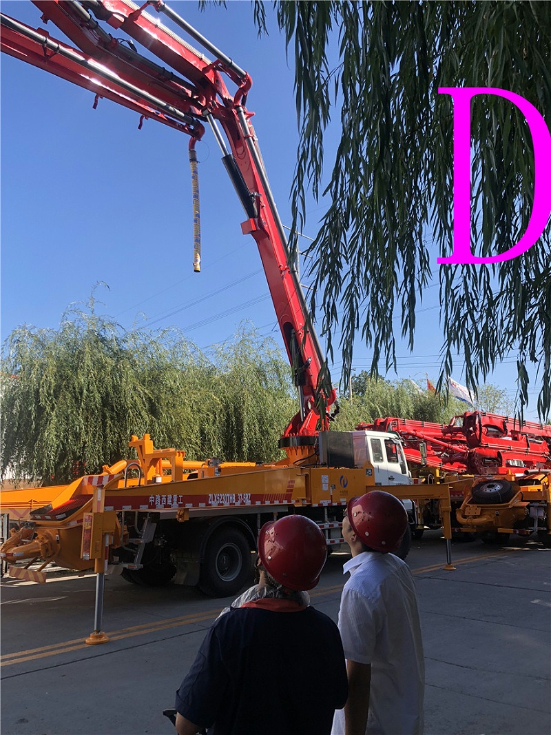 青島（dǎo）混凝土（tǔ）泵車價（jià）格 (4)