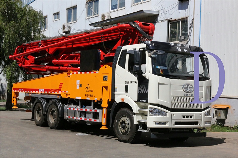 青（qīng）島（dǎo）混凝土泵車價格 (12)