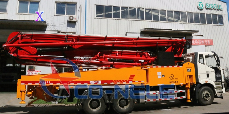 小（xiǎo）型混凝土泵車泵送混凝（níng）土吃力的原因