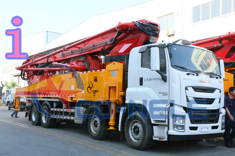 青島（dǎo）小型混凝土泵車價格 (6)