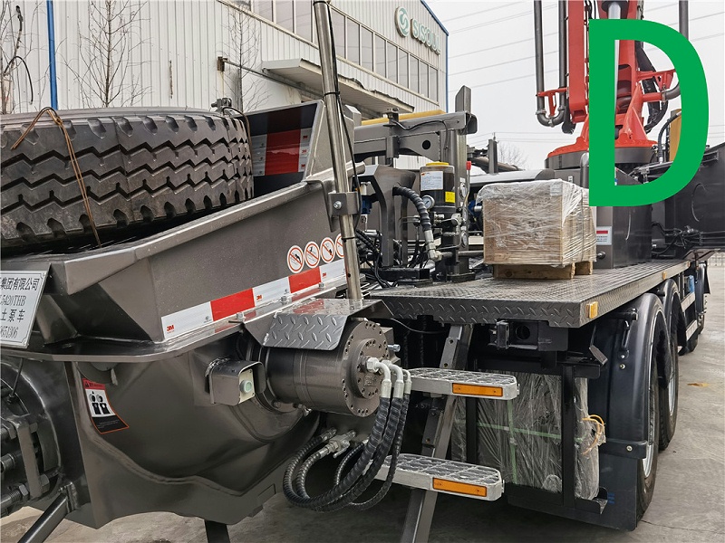 青島混（hún）凝土泵車價格 (43)