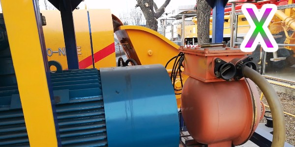 混（hún）凝土泵之新管（guǎn）與舊管同時使用時需要注意哪些細節以及（jí）配管須知？