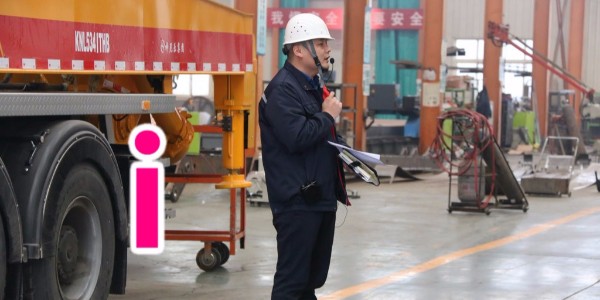 混（hún）凝土泵（bèng）在更換油嘴或總成時應當做好哪些部位的清潔工作？