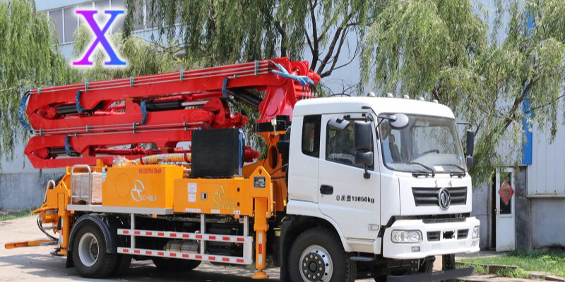 小型混凝土泵車伸展臂架時的（de）注意事項——科尼（ní）樂