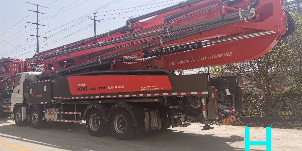 細石混凝（níng）土泵（bèng）車怎麽清洗?