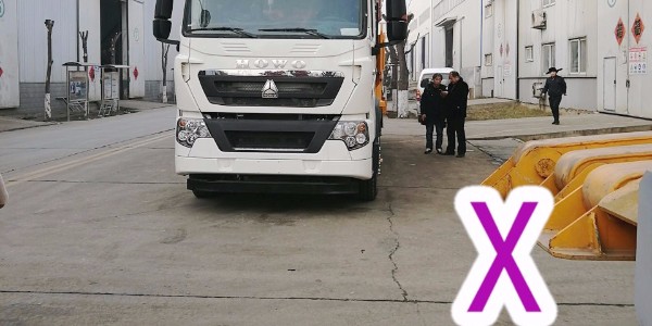 小型泵車（chē）施工時受水灰（huī）比因素的影響有多大，來看看我的分析