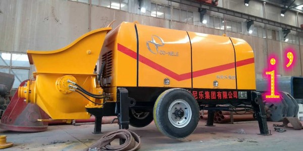 混凝（níng）土輸送泵作業（yè）時，為什（shí）麽要及時將管倒換方位使用？