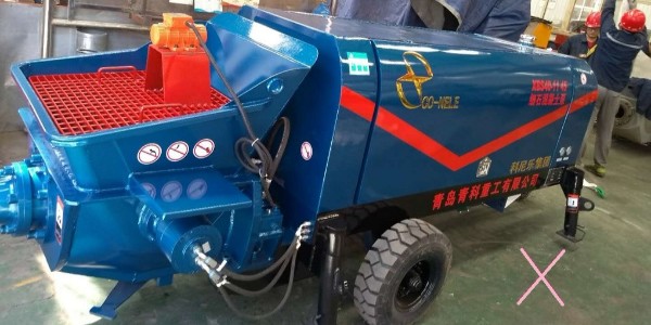 混（hún）凝（níng）土輸送泵管道內的拌合物結塊或沉澱該怎（zěn）樣處理？