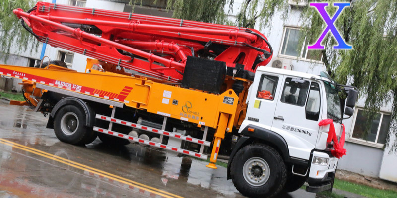 科尼樂小型（xíng）混凝土泵車施工操作注意事項有哪些