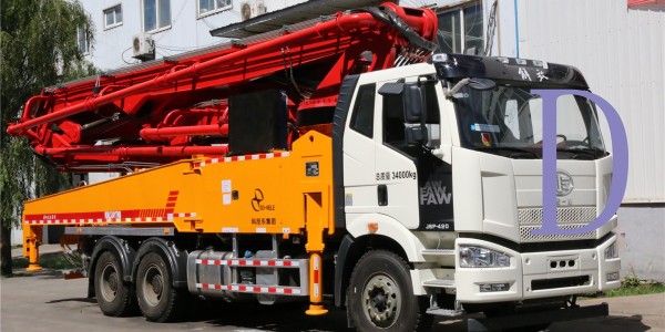 混凝土（tǔ）輸送泵使用時注意事項（xiàng）和工作原理